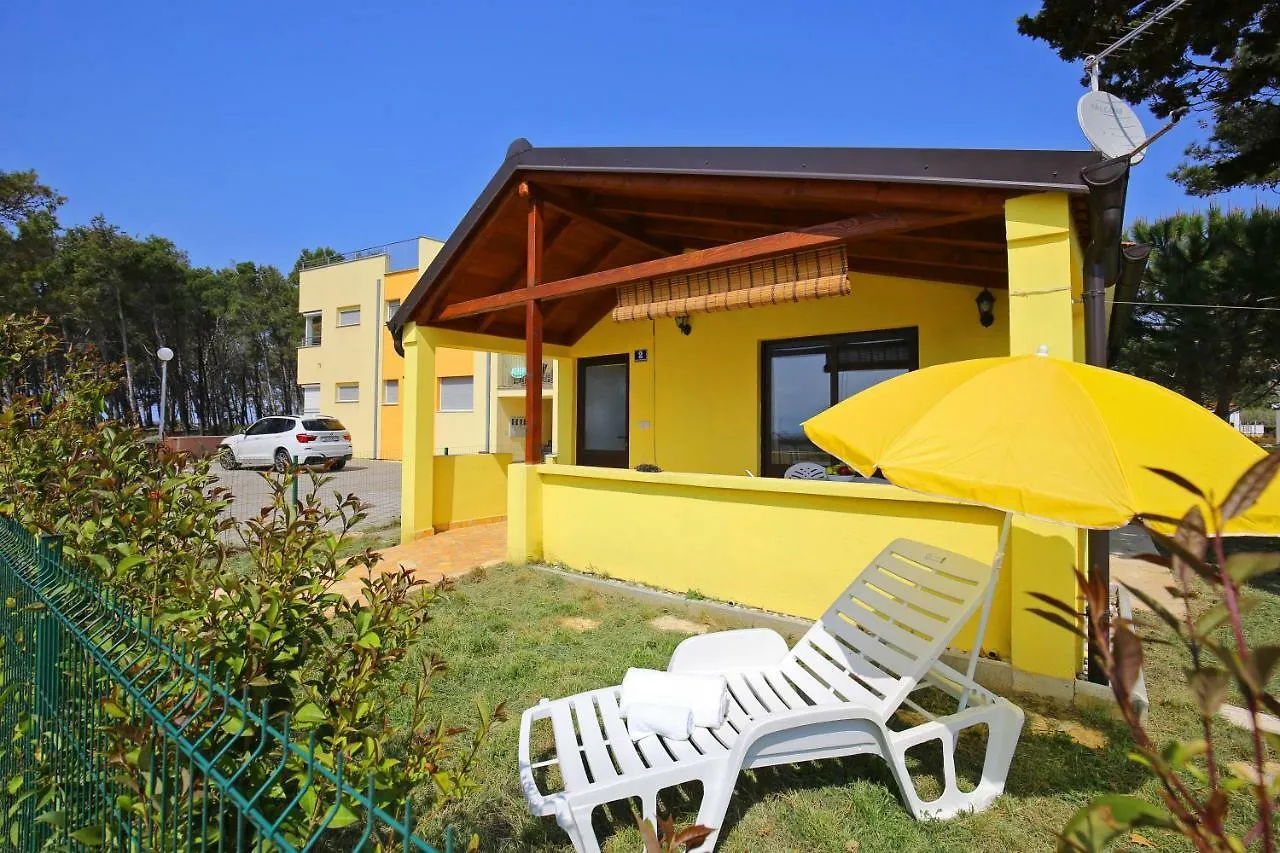 House On The Beach Tin Privlaka  Holiday home Privlaka (Zadar)